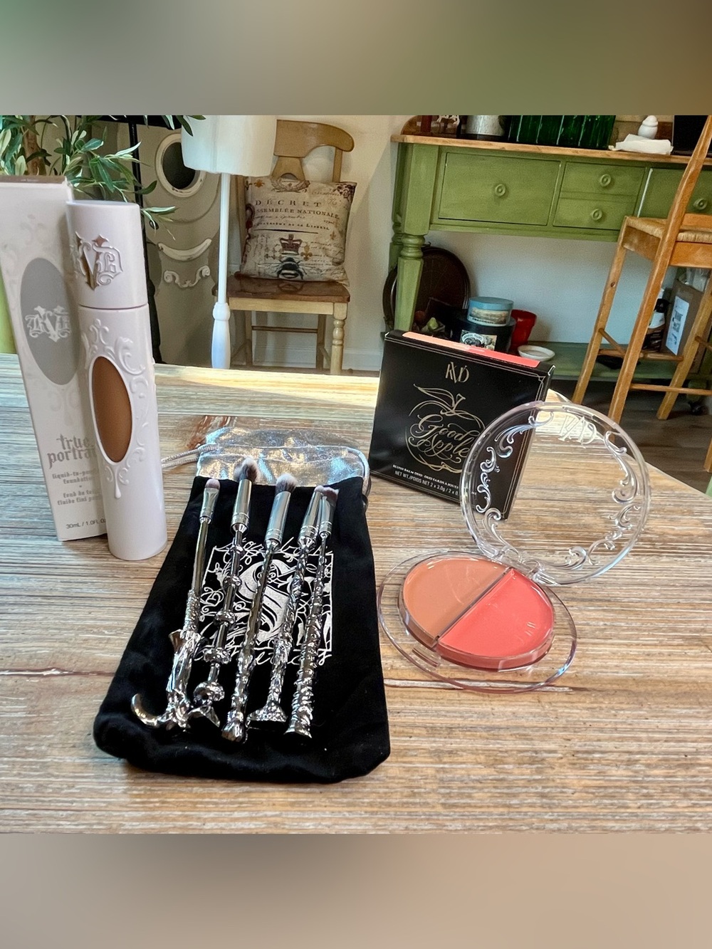 NEW KVD & Storybook Cosmetics Fairy Tale Makeup Bundle~Tan(074) - Picture 2 of 8